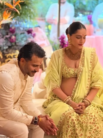 Sonam Kapoor’s Godh Bharai Look